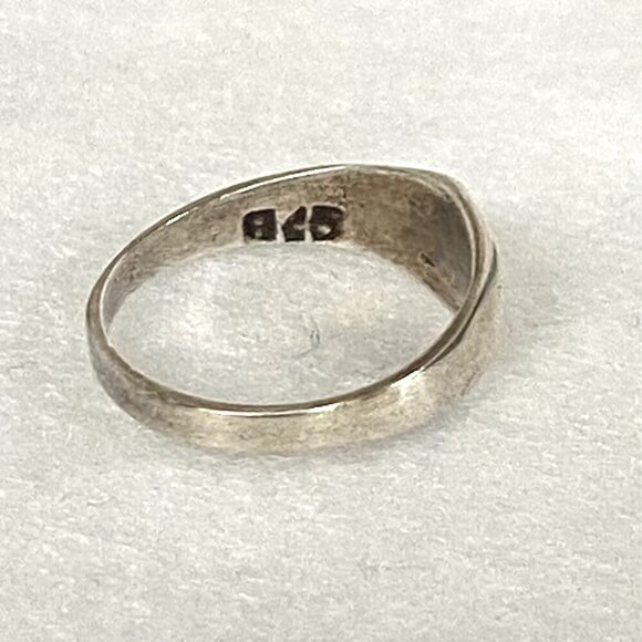 VTG Sterling Silver 925 Very Tiny Blank Baby Signet Ring < Size 1 Baby Ring - Picture 6 of 16